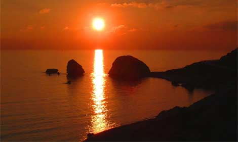 boom-over Sunset at Petra tou Romiou (Aphrodite's Rock)