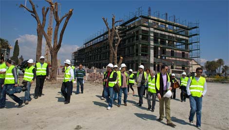 Construction workers strike