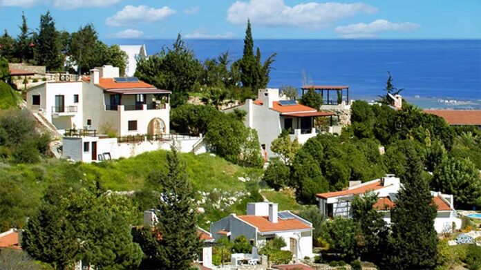 Cyprus house price falls