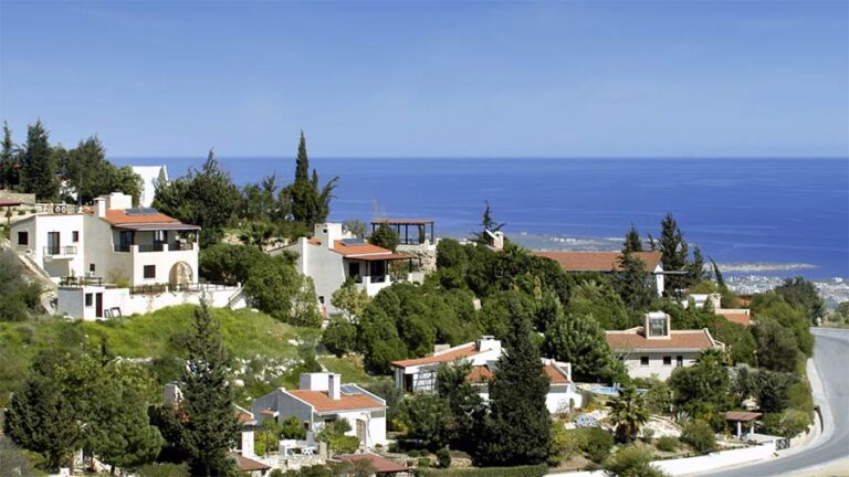 Cyprus house price index up 2.7% year-on-year
