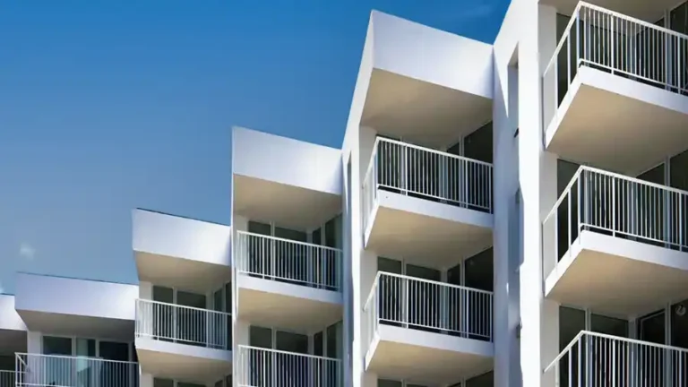 Housing demand grows as young couples dominate applications for state aid