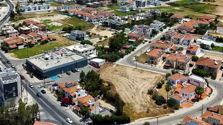 Property developers call for curbs on foreign property investors